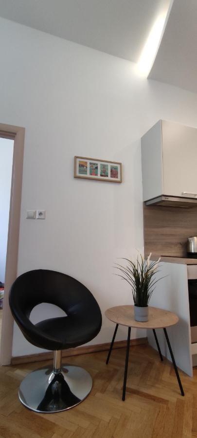 Apartment Milani With Private Garage Опатія Екстер'єр фото